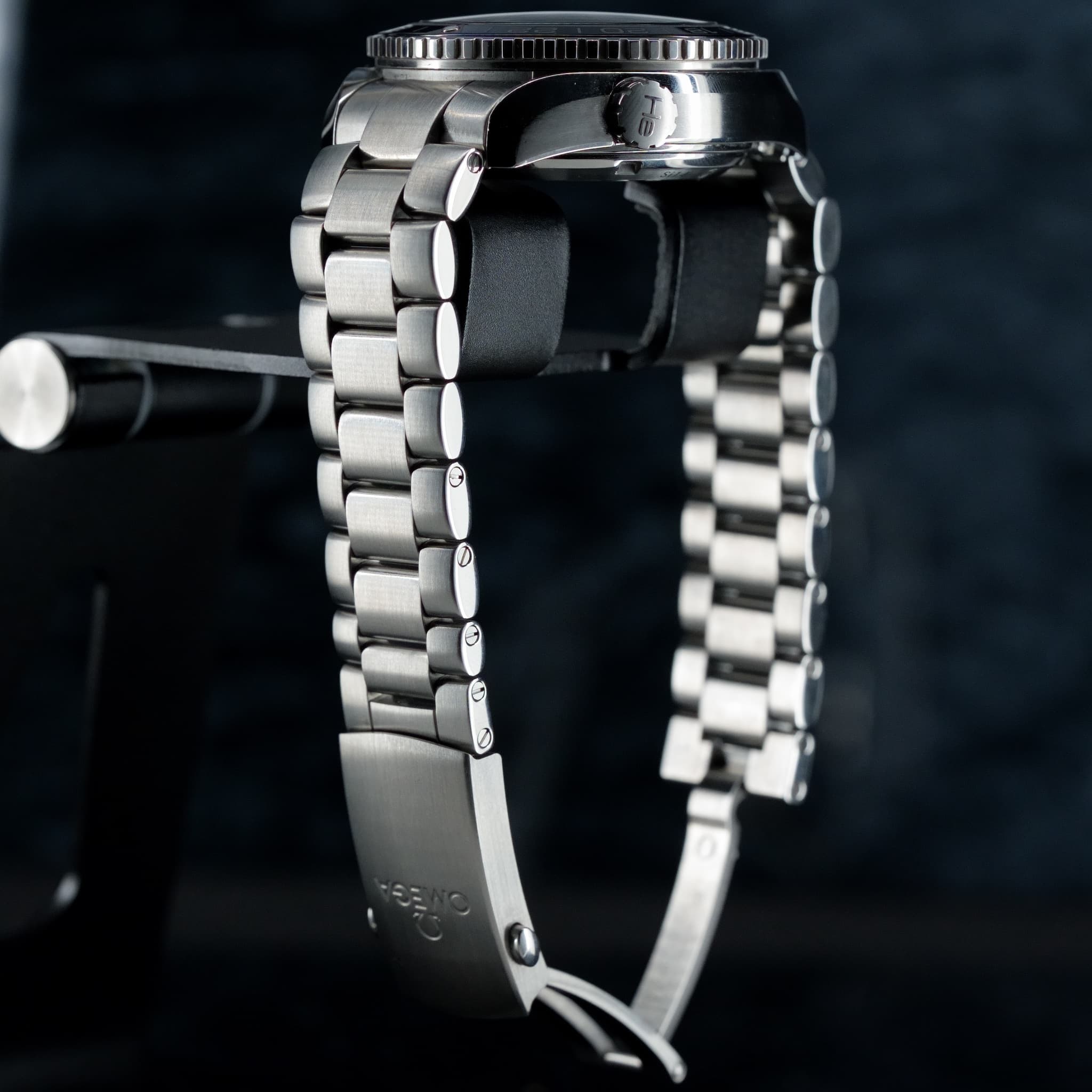 Omega Seamaster Planet Ocean (Ref. 232.30.44.22.01.001) — photo 9