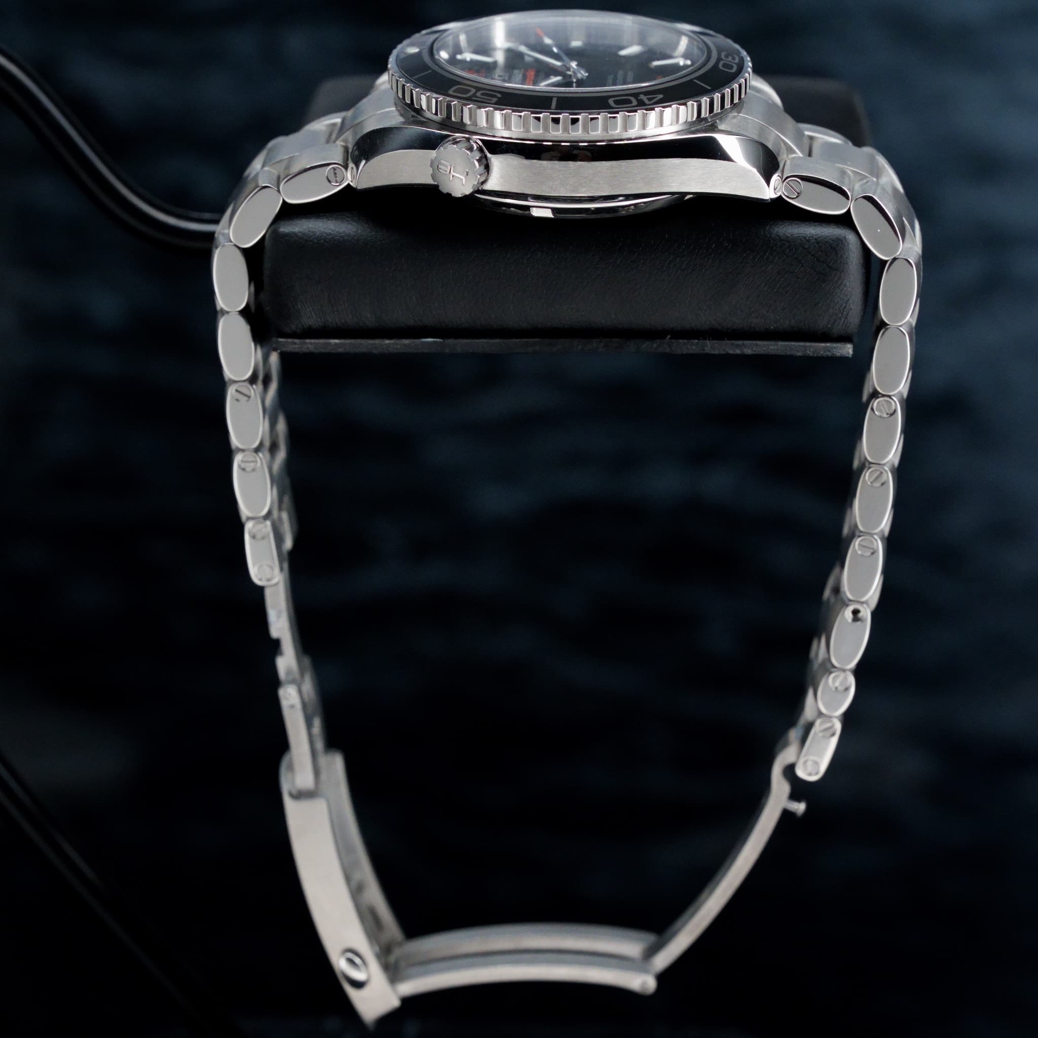 Omega Seamaster Planet Ocean (Ref. 232.30.42.21.01.003) — photo 7