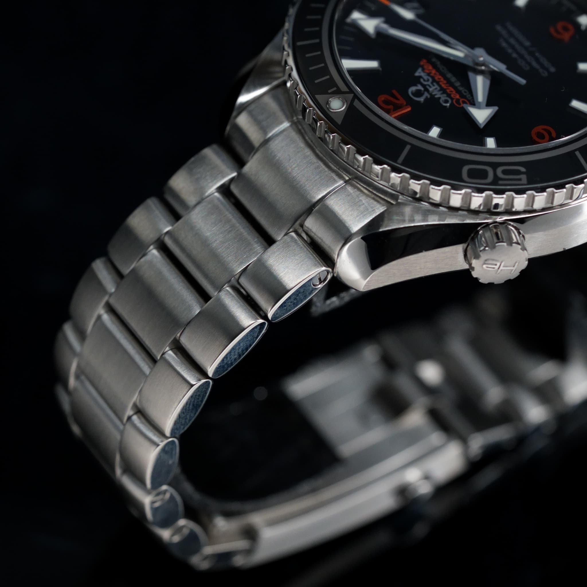 Omega Seamaster Planet Ocean (Ref. 232.30.42.21.01.003) — photo 14