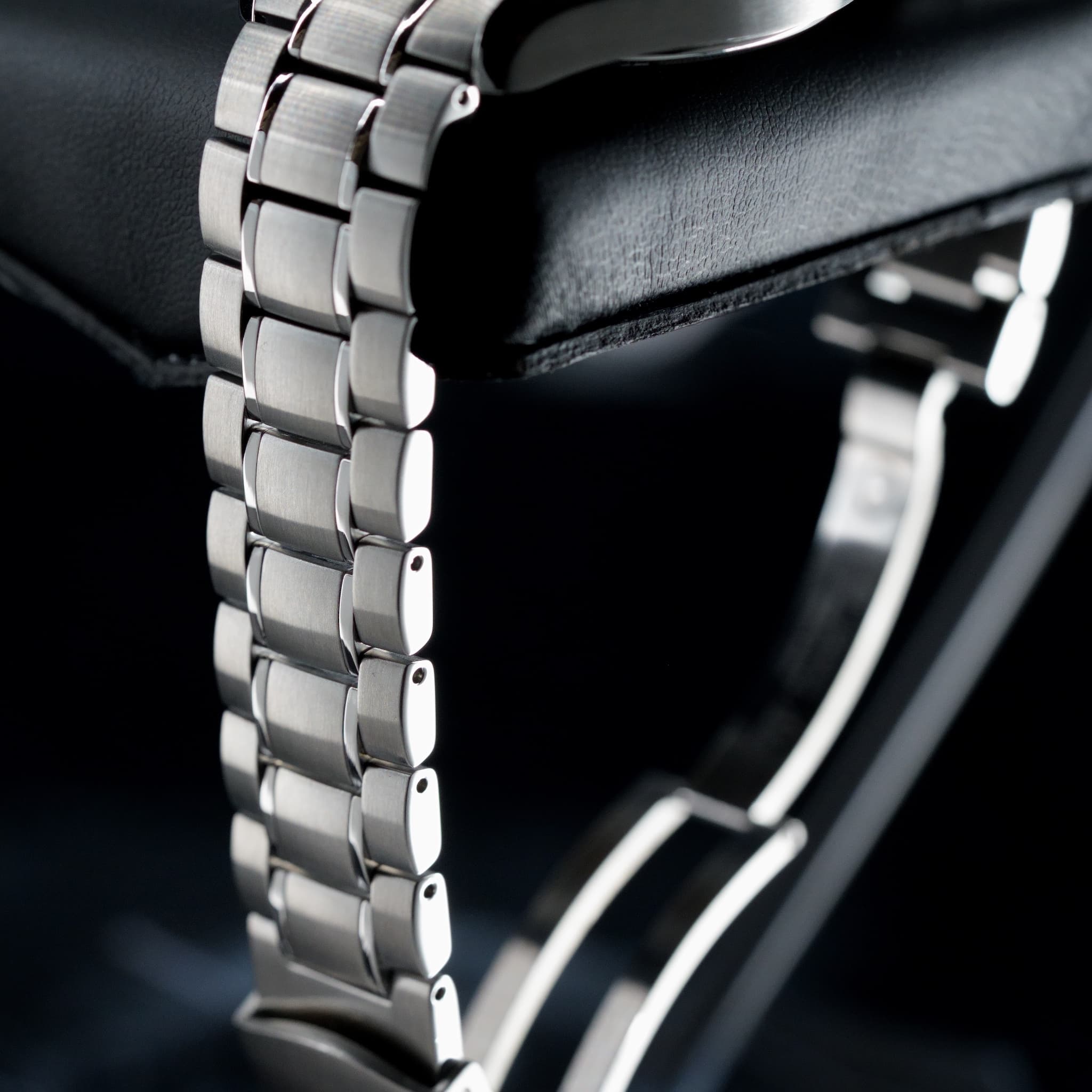 Omega Speedmaster (Non-Moonwatch) (Ref. 3210.50.00) — photo 8