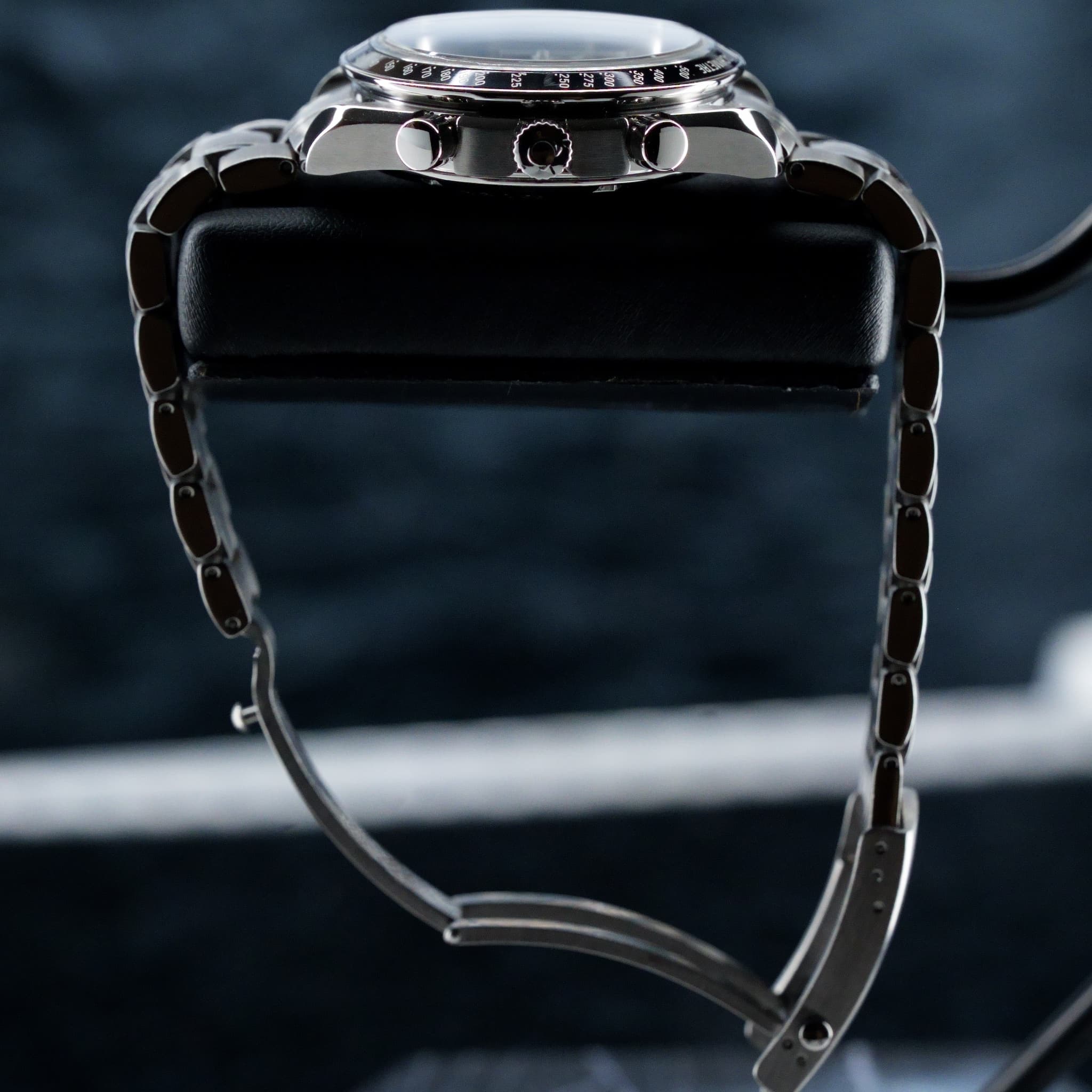 Omega Speedmaster (Non-Moonwatch) (Ref. 3210.50.00) — photo 7