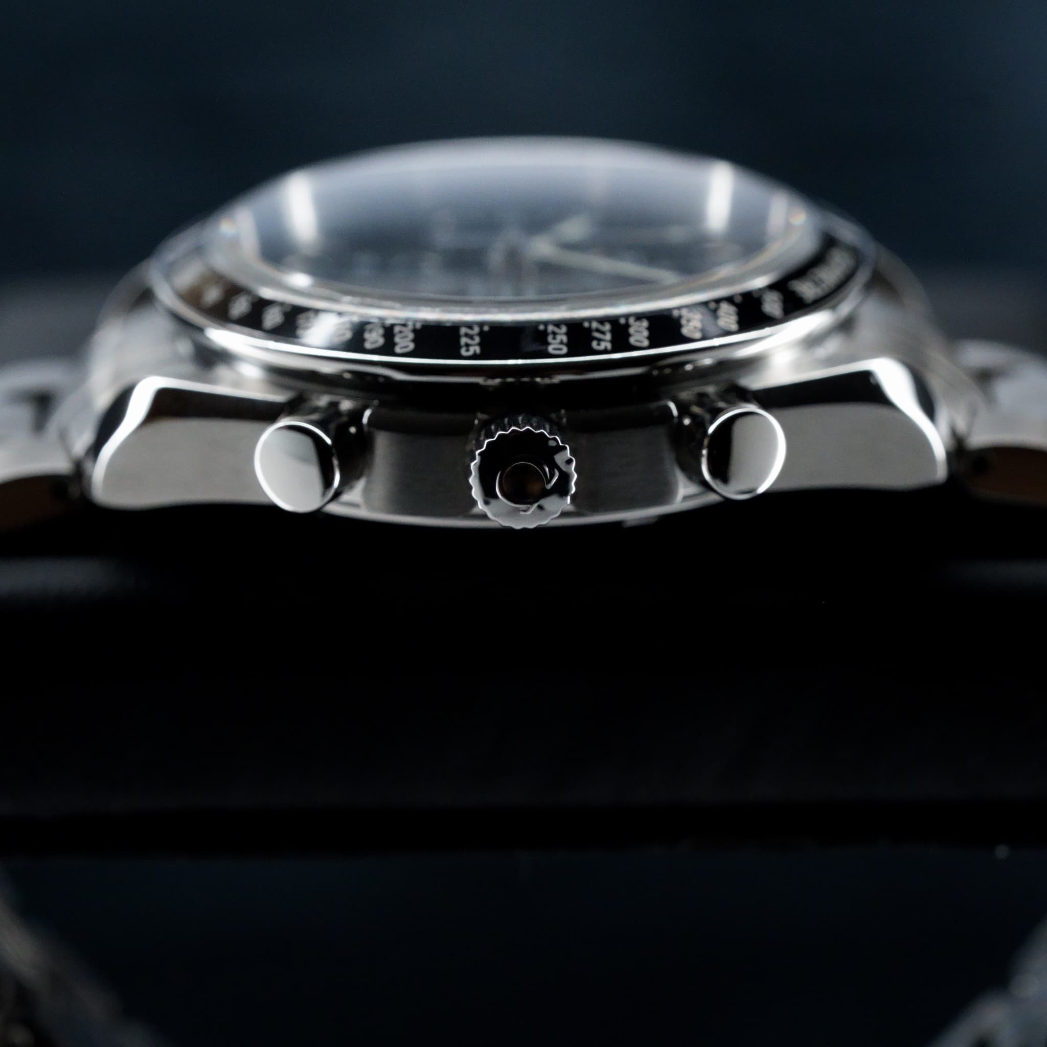 Omega Speedmaster (Non-Moonwatch) (Ref. 3210.50.00) — photo 6