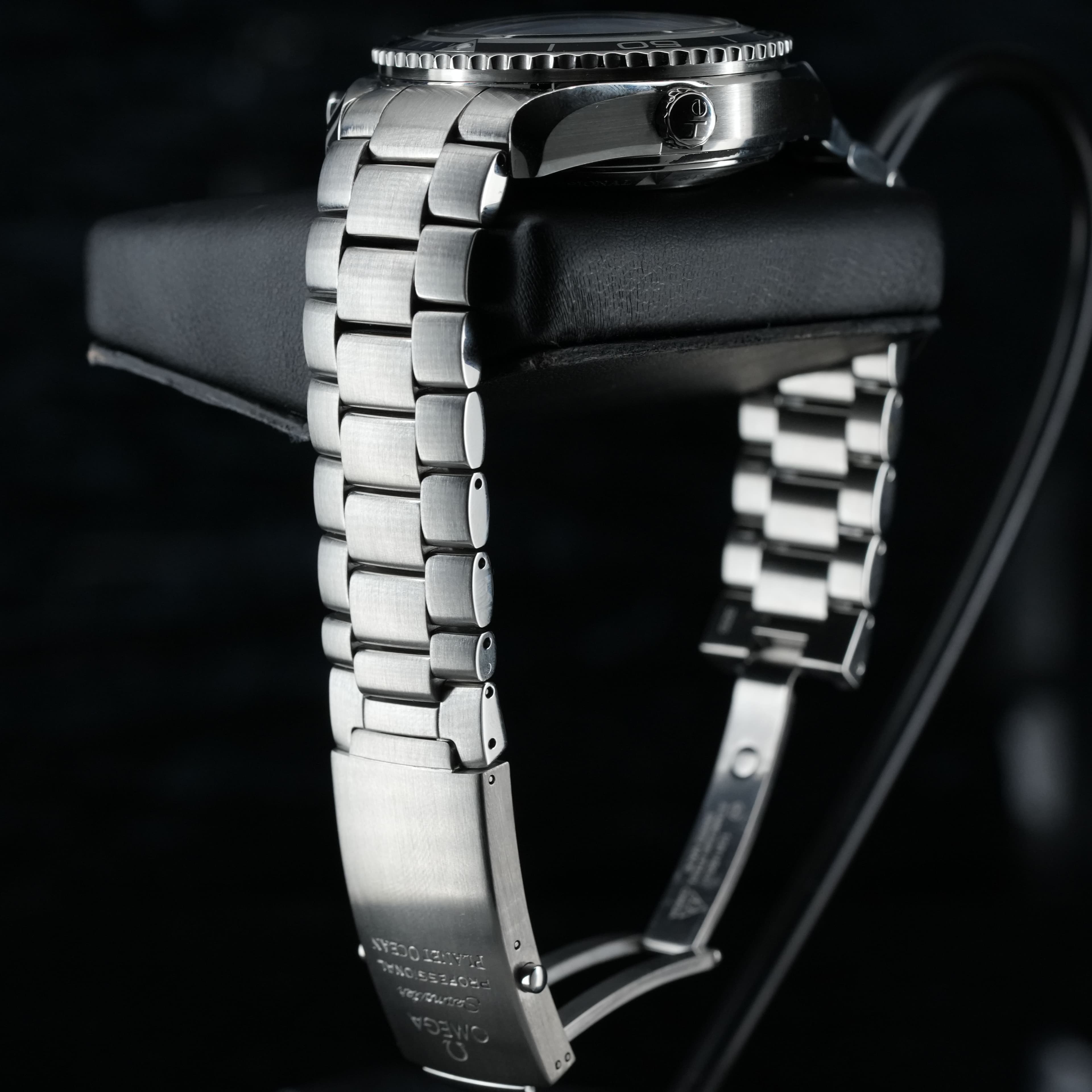 Omega Seamaster Planet Ocean (Ref. 2210.51.00) — photo 8