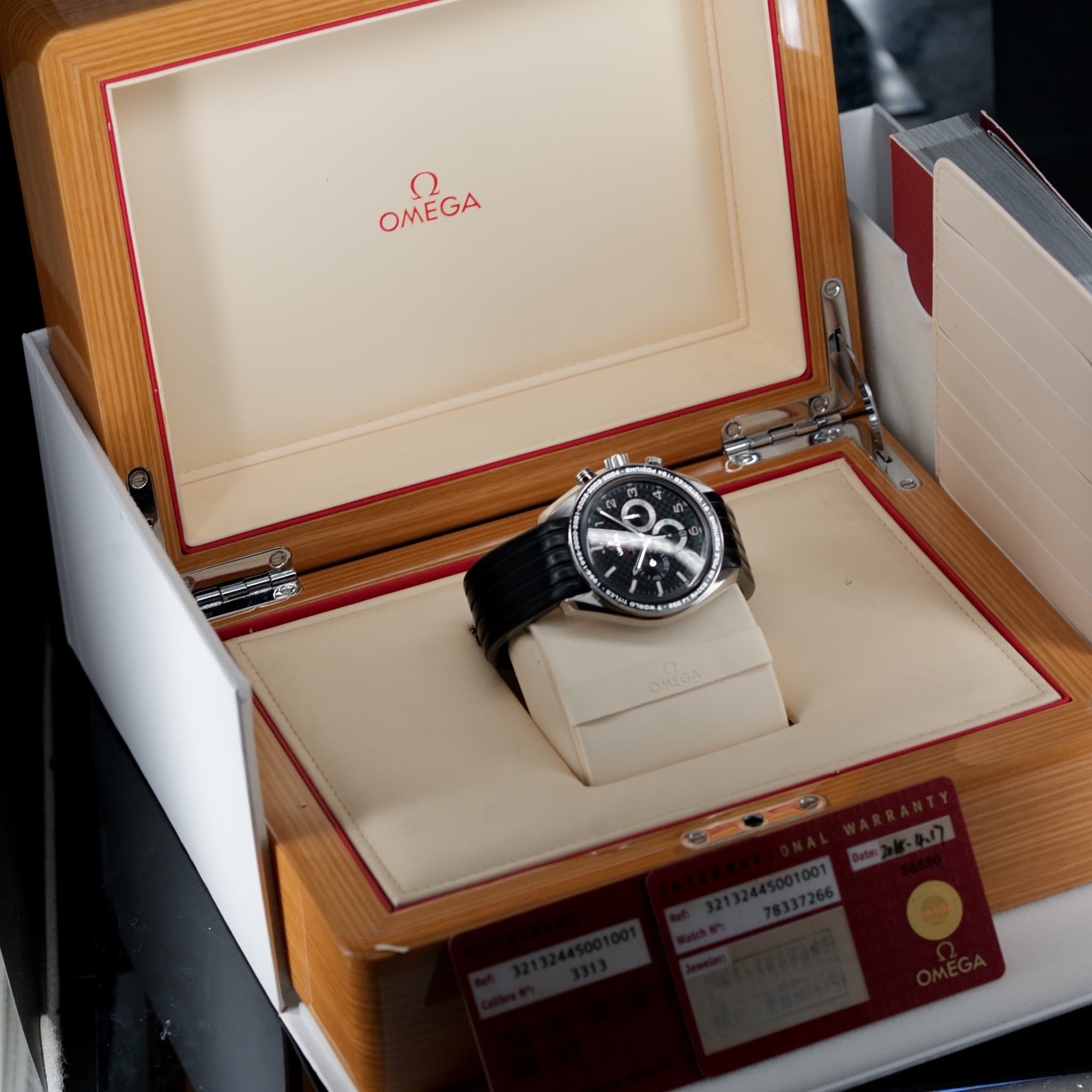 Omega Speedmaster Schumacher The Legend (Ref. 321.32.44.50.01.001) — photo 2