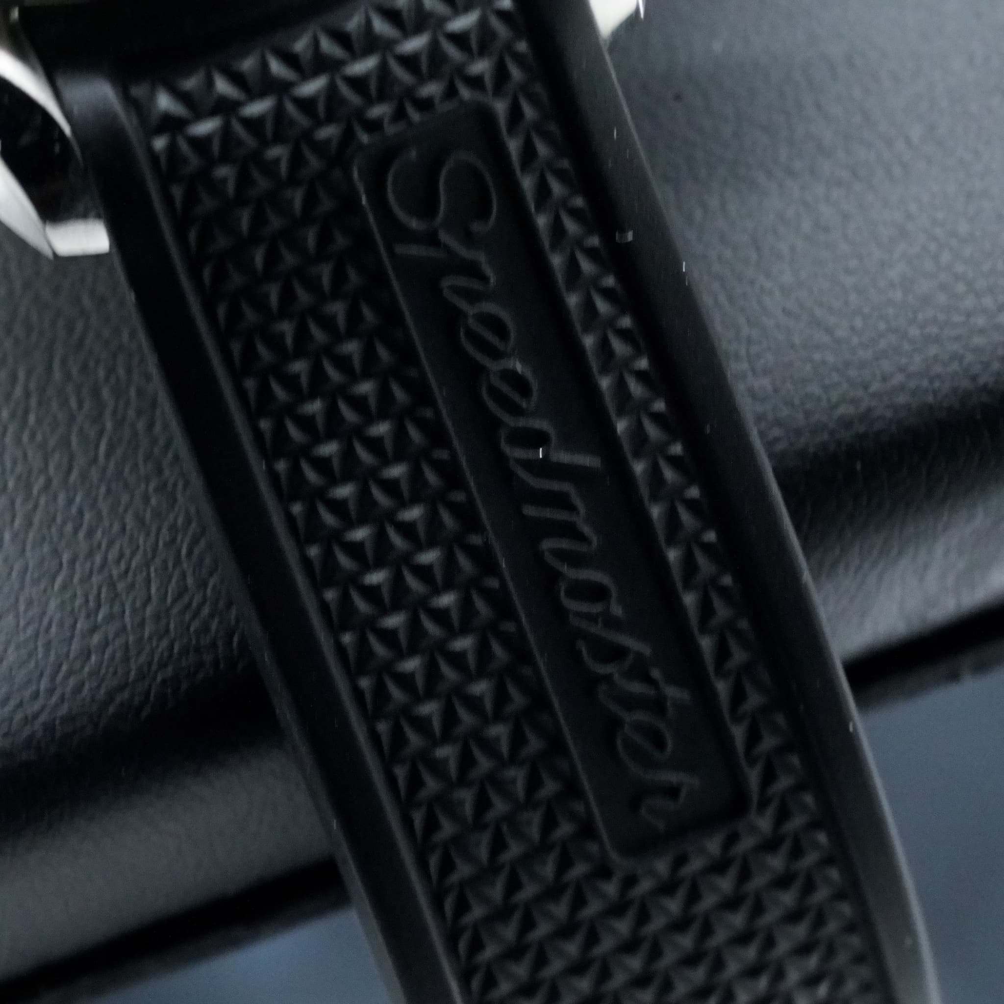Omega Speedmaster (Non-Moonwatch) (Ref. 326.32.40.50.01.001) — photo 11