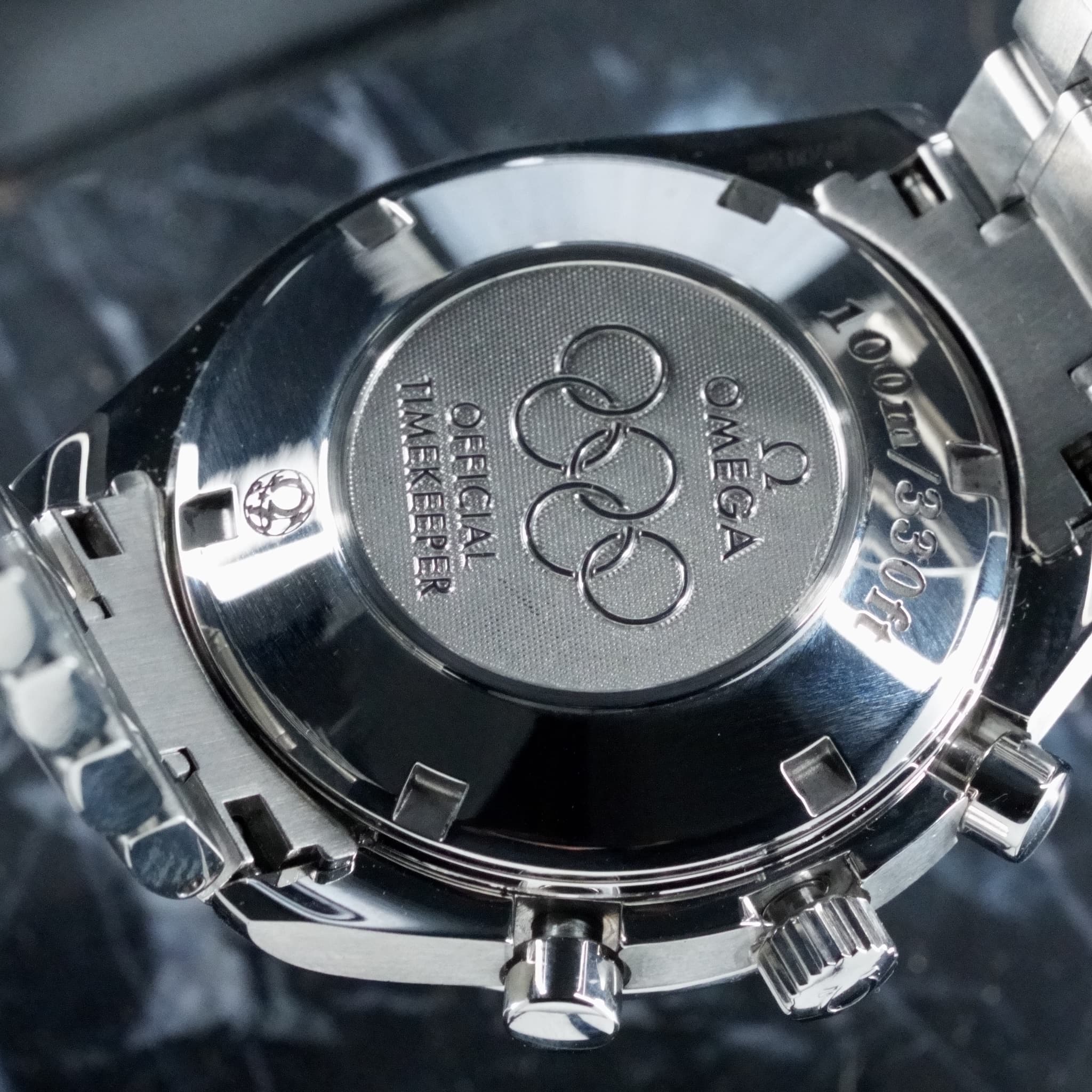 Omega Speedmaster (Non-Moonwatch) (Ref. 323.10.40.40.04.001) — photo 10