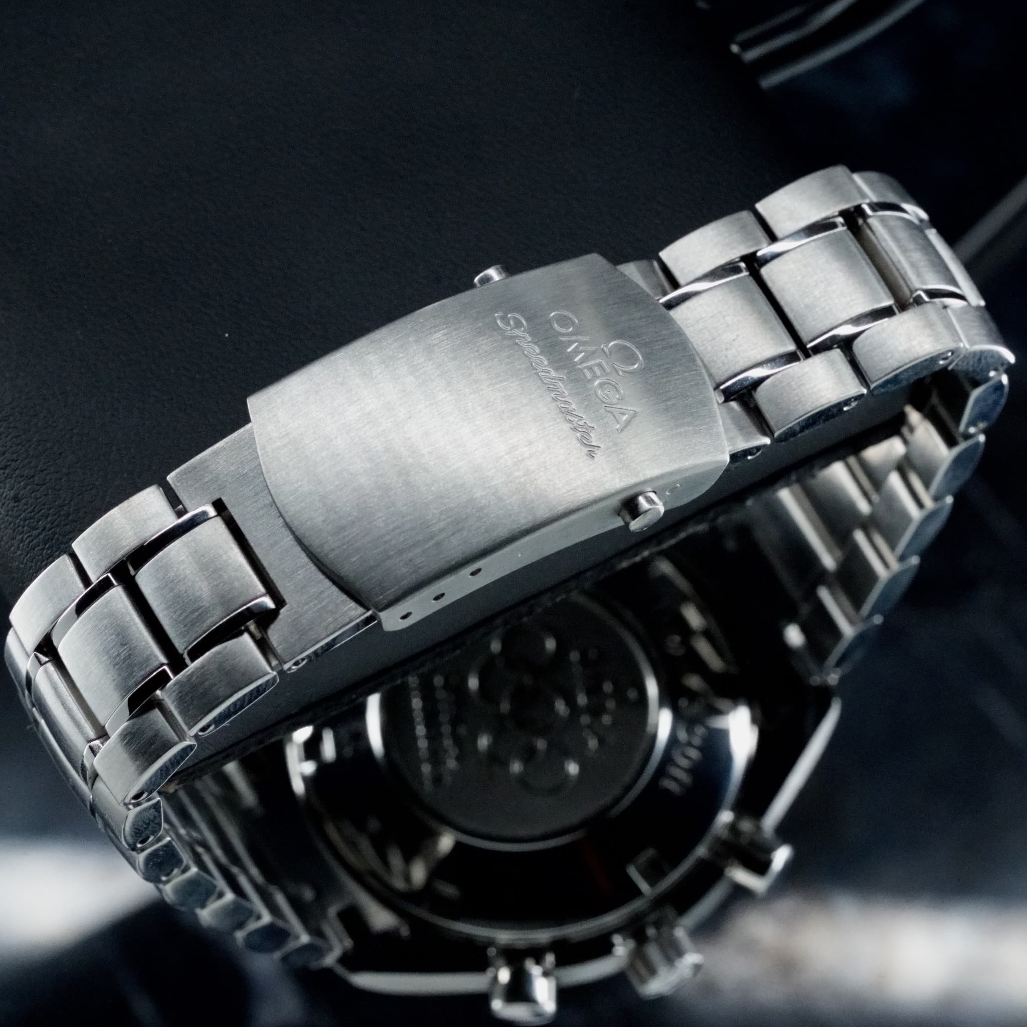 Omega Speedmaster (Non-Moonwatch) (Ref. 323.10.40.40.04.001) — photo 11