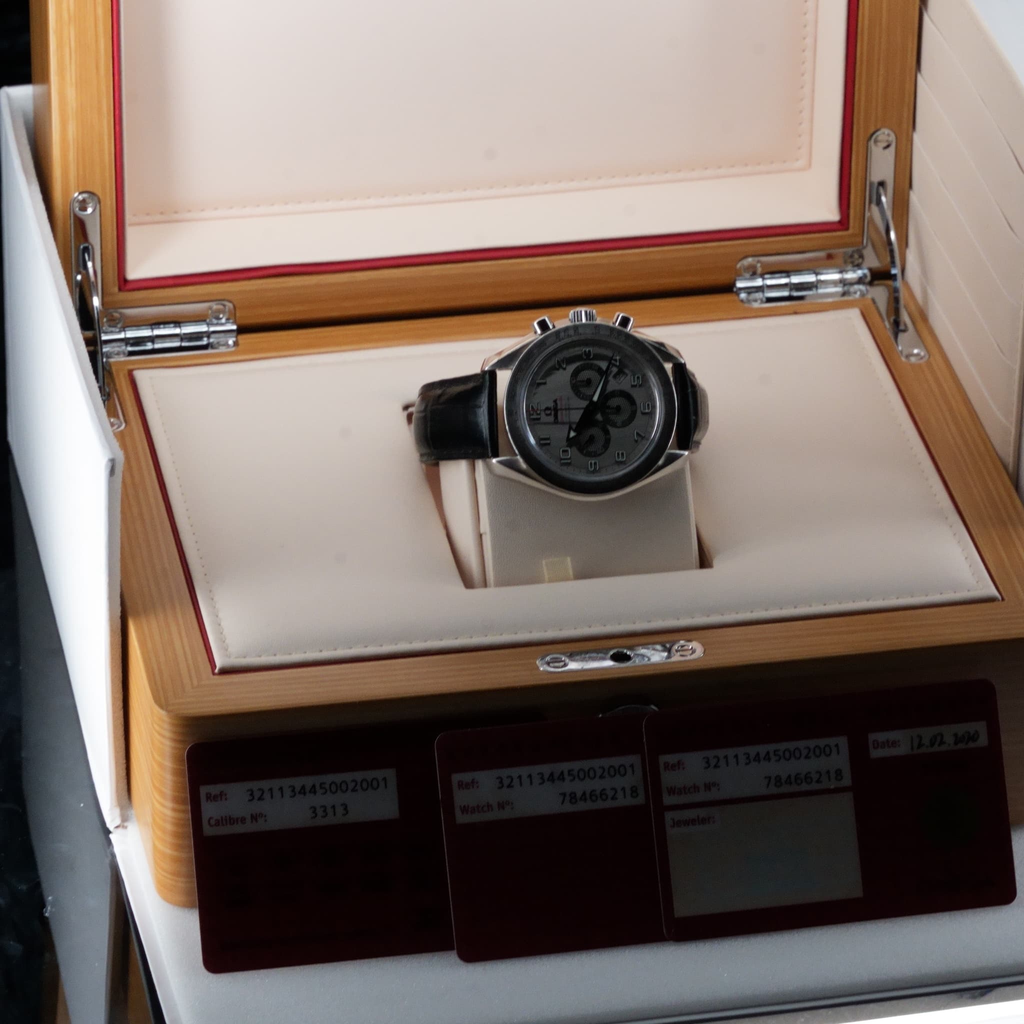 Omega Speedmaster Broad Arrow (Ref. 321.13.44.50.02.001) — photo 2