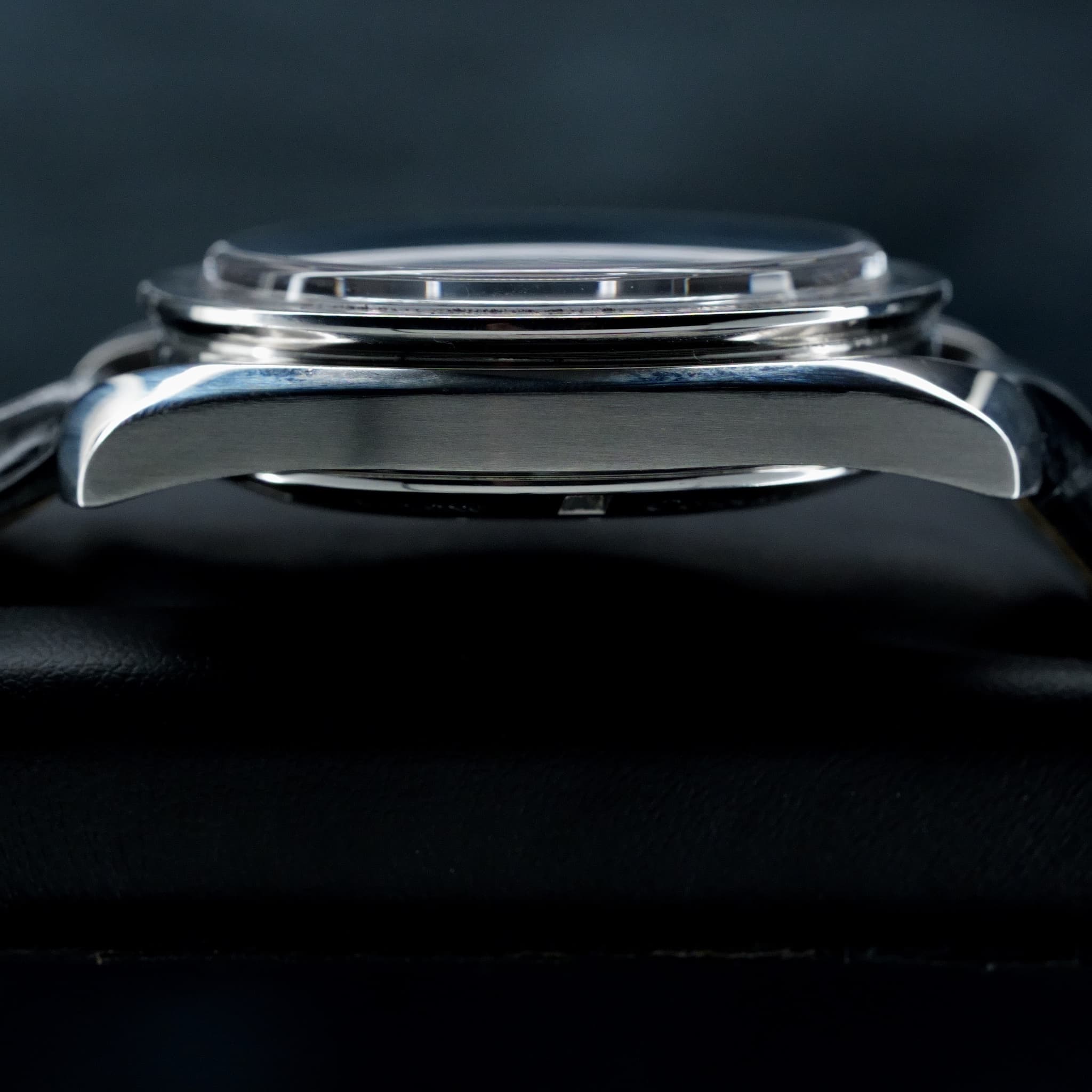 Omega Speedmaster Broad Arrow (Ref. 321.13.44.50.02.001) — photo 9